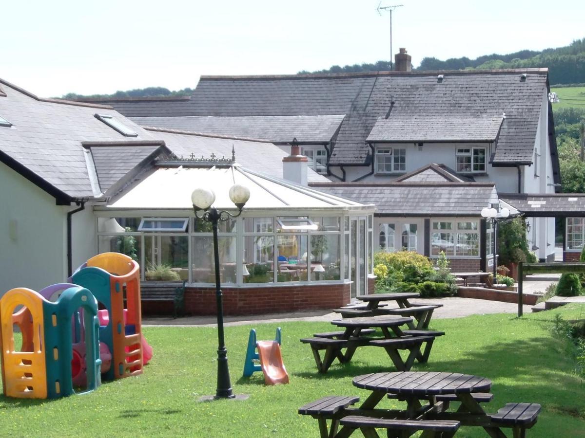 Betty Cottles Inn Okehampton Extérieur photo
