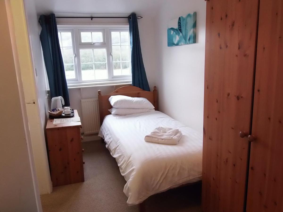 Betty Cottles Inn Okehampton Extérieur photo