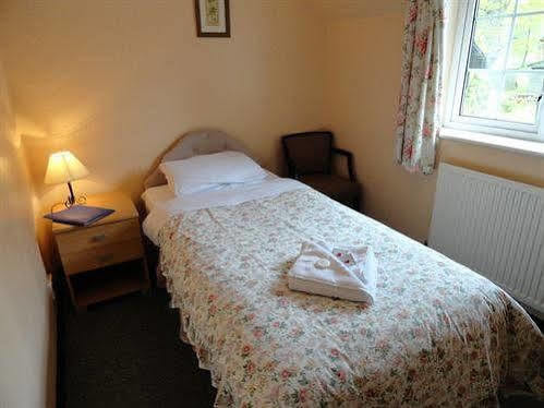 Betty Cottles Inn Okehampton Extérieur photo